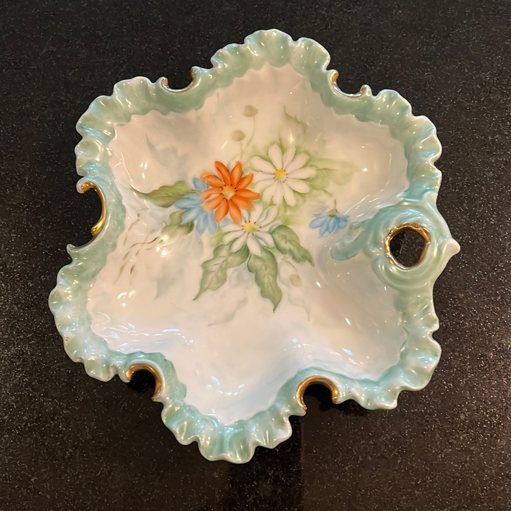 Beautiful Vintage Hand Painted Plate with Ruffled edges and Gold Trim
